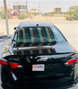 نيسان ألتيما